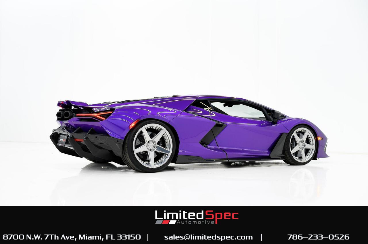 2024 Lamborghini Revuelto