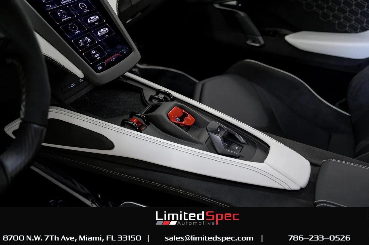 2024 Lamborghini Revuelto interior