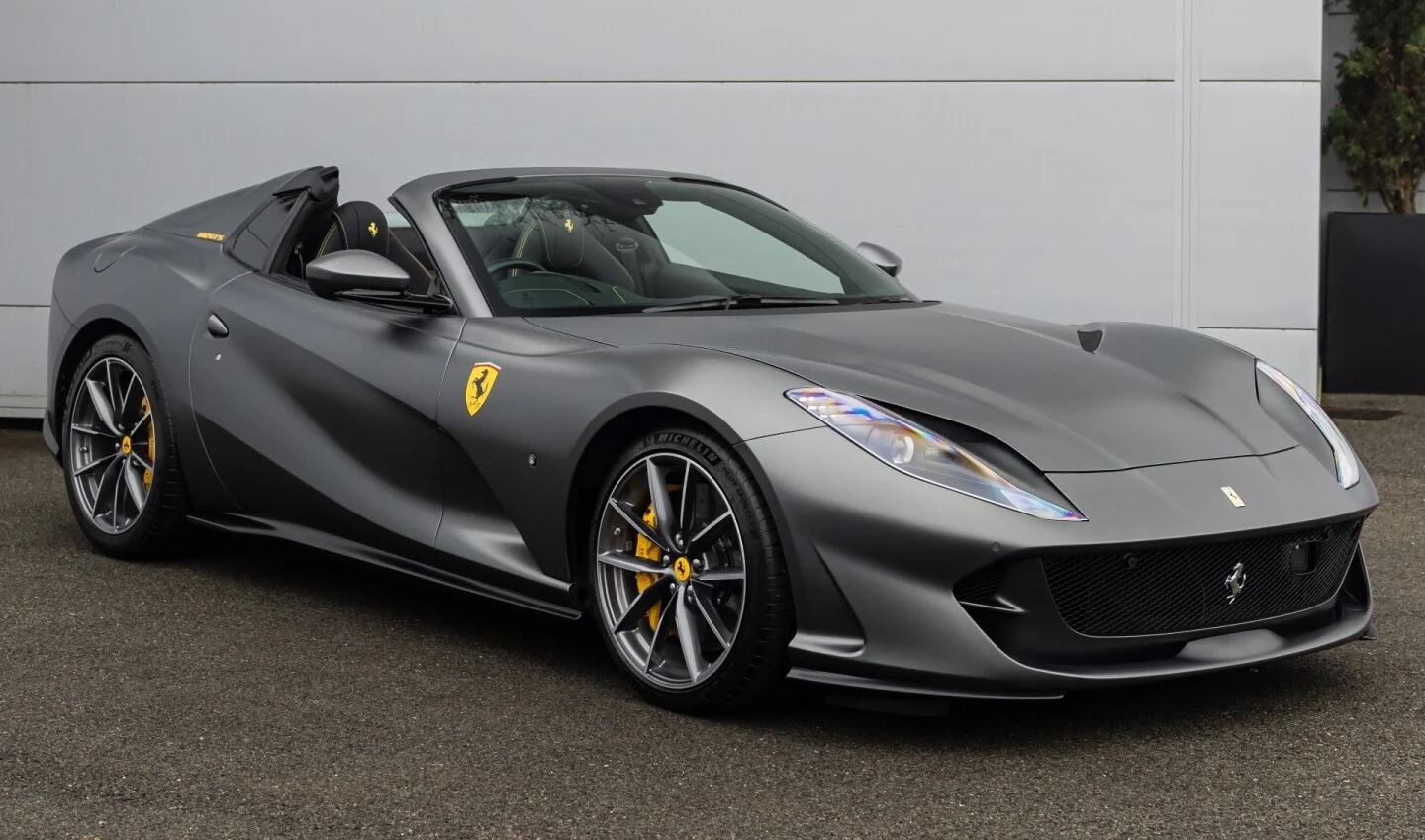 2023 Ferrari 812 GTS