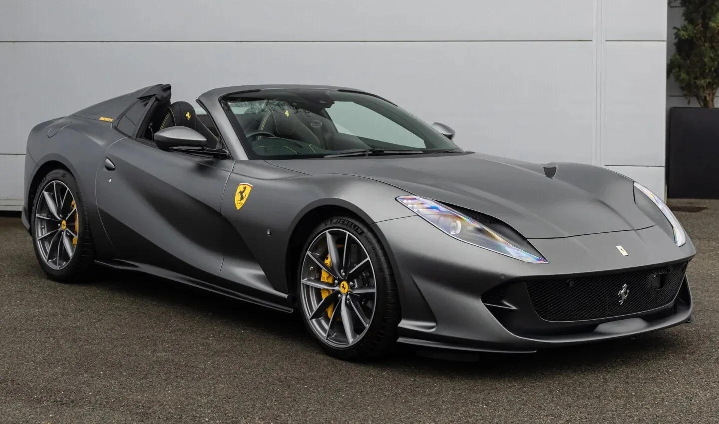 2023 Ferrari 812 GTS