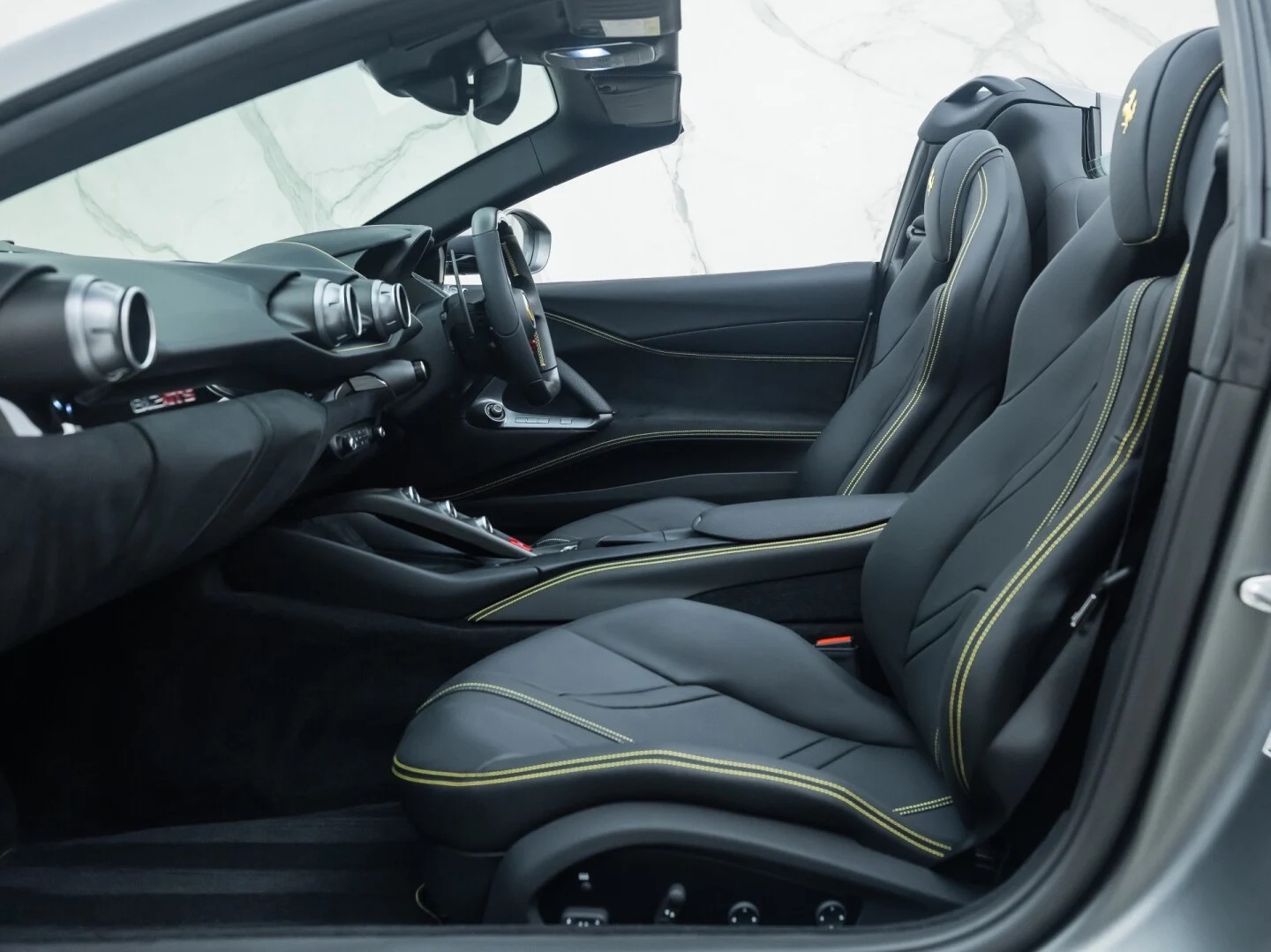 2023 Ferrari 812 GTS, 3/19