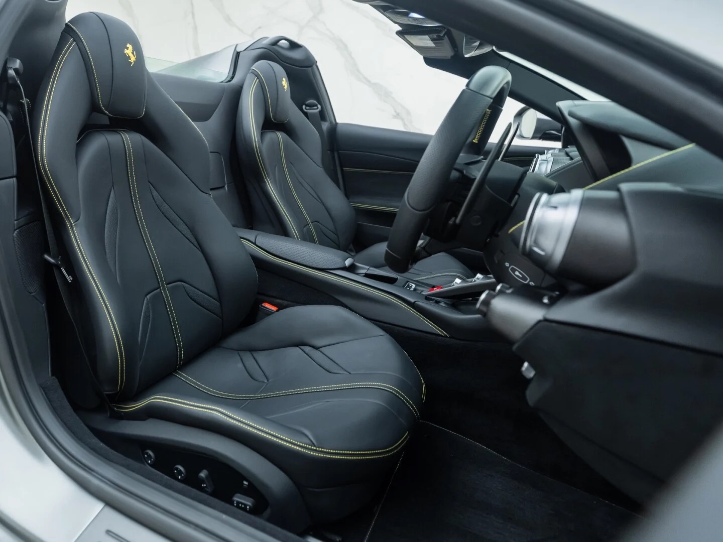 2023 Ferrari 812 GTS, 7/19