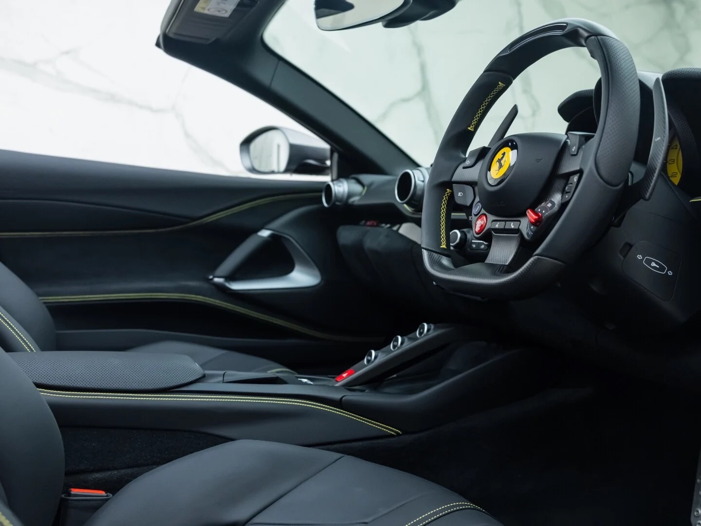 2023 Ferrari 812 GTS, 8/19