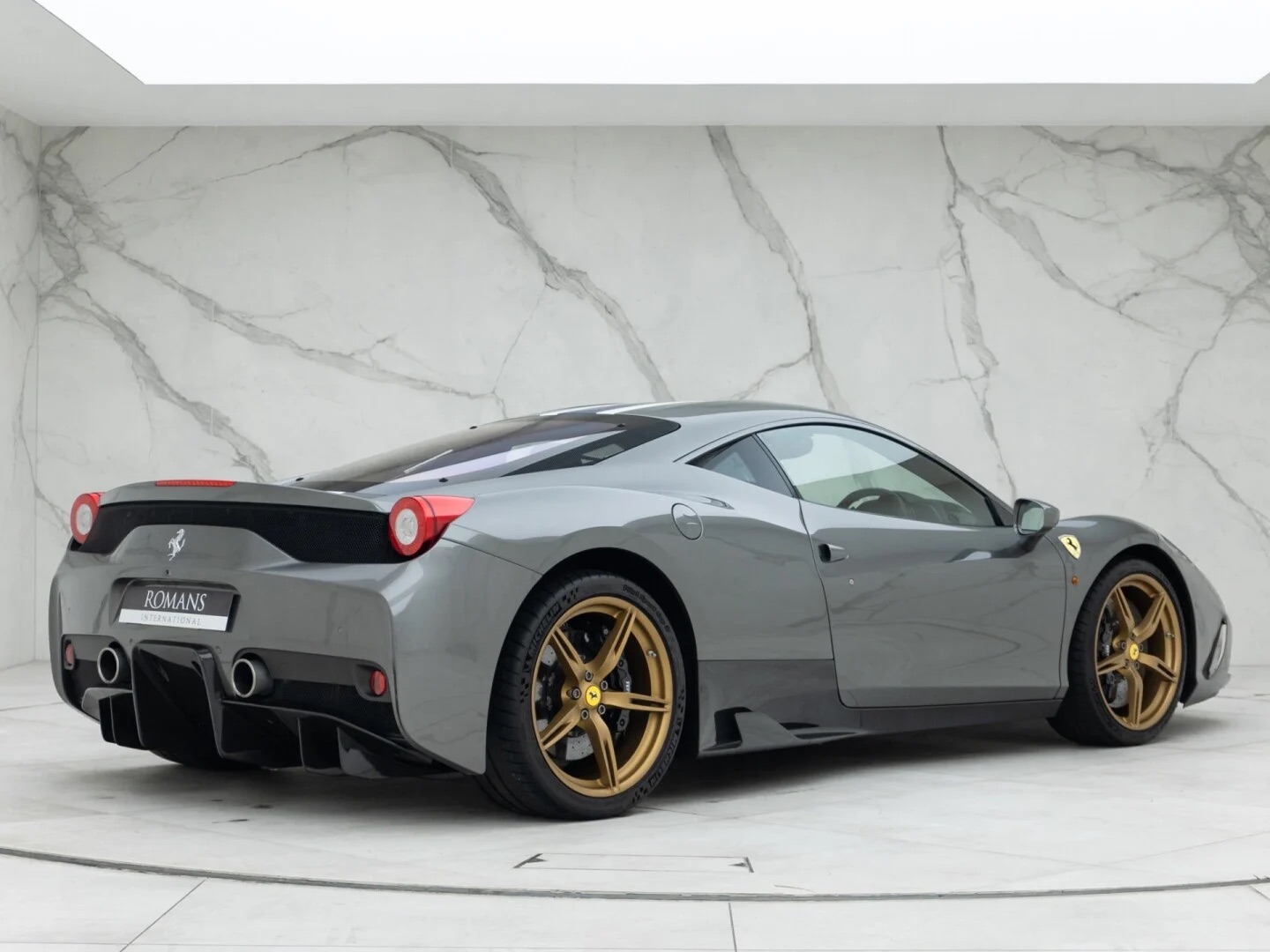 2015 Ferrari 458 Speciale, 2/16