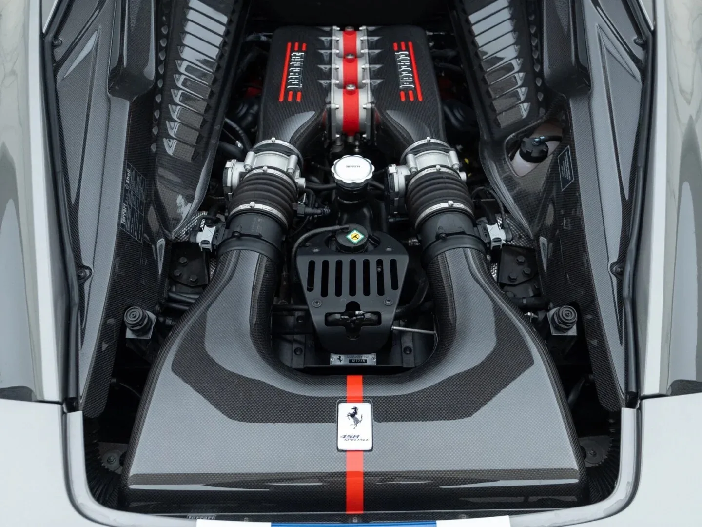 2015 Ferrari 458 Speciale engine