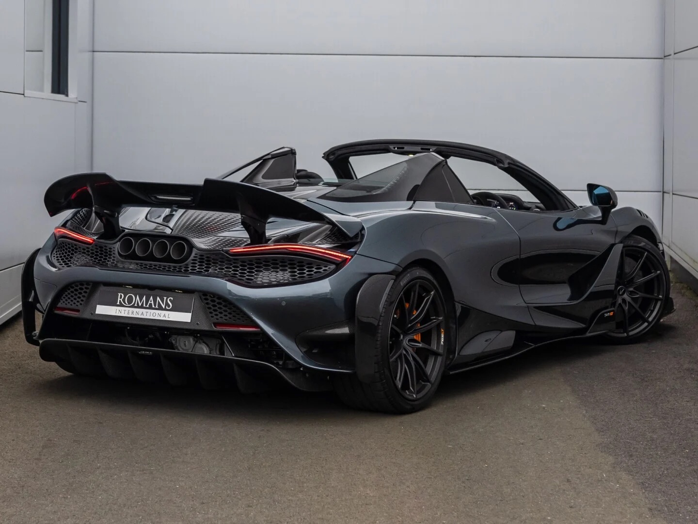 2022 McLaren 765LT Spider, 17/20