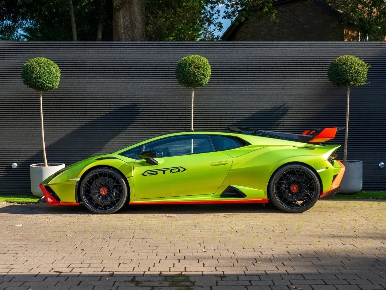 2023 Lamborghini Huracan STO for sale, exterior, Ad Personam Verde Citrea