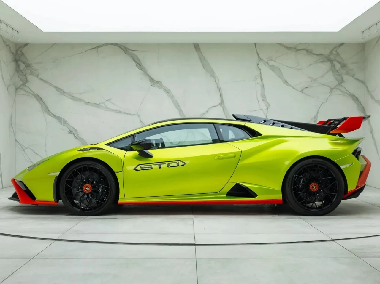 2023 Lamborghini Huracan STO for sale, exterior, Ad Personam Verde Citrea