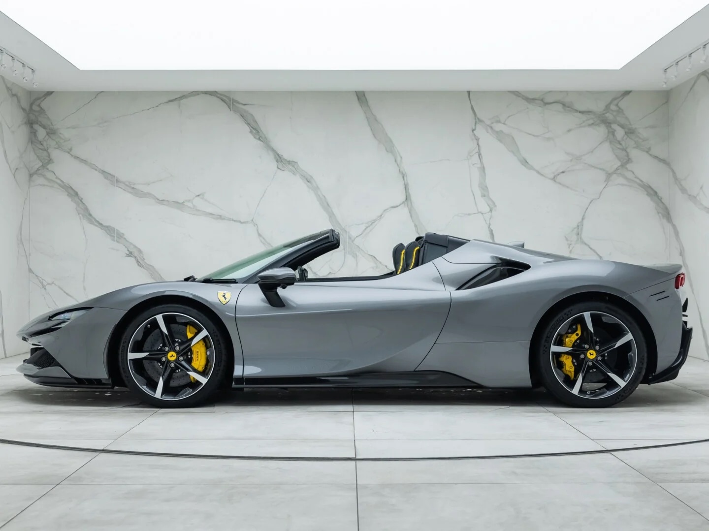2023 Ferrari SF90 Spider, 9/19