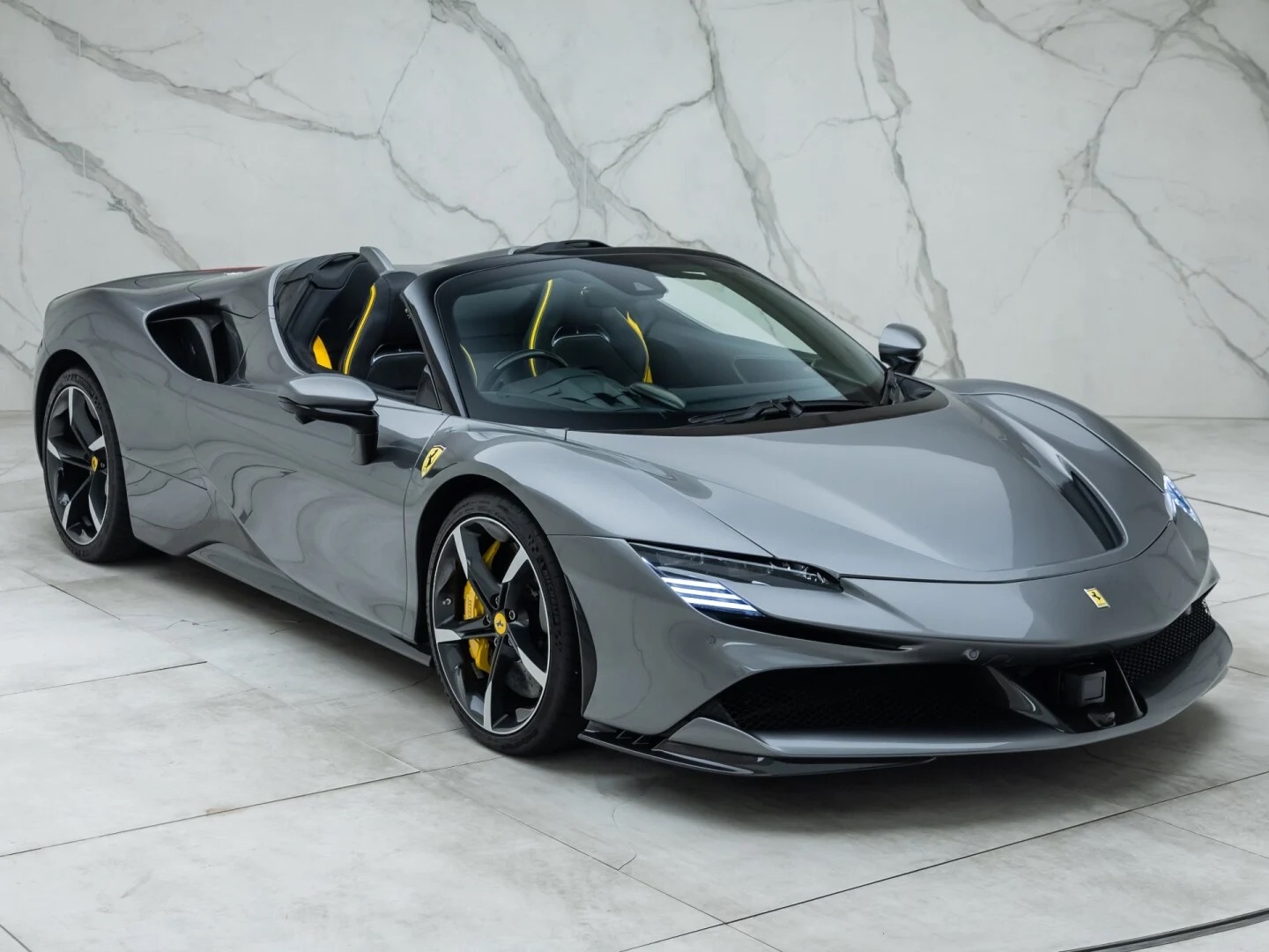 2023 Ferrari SF90 Spider, 14/19