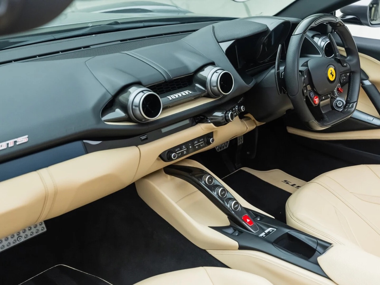 2020 Ferrari 812 GTS, 6/16