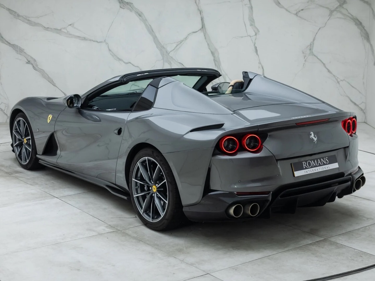 2020 Ferrari 812 GTS, 8/16