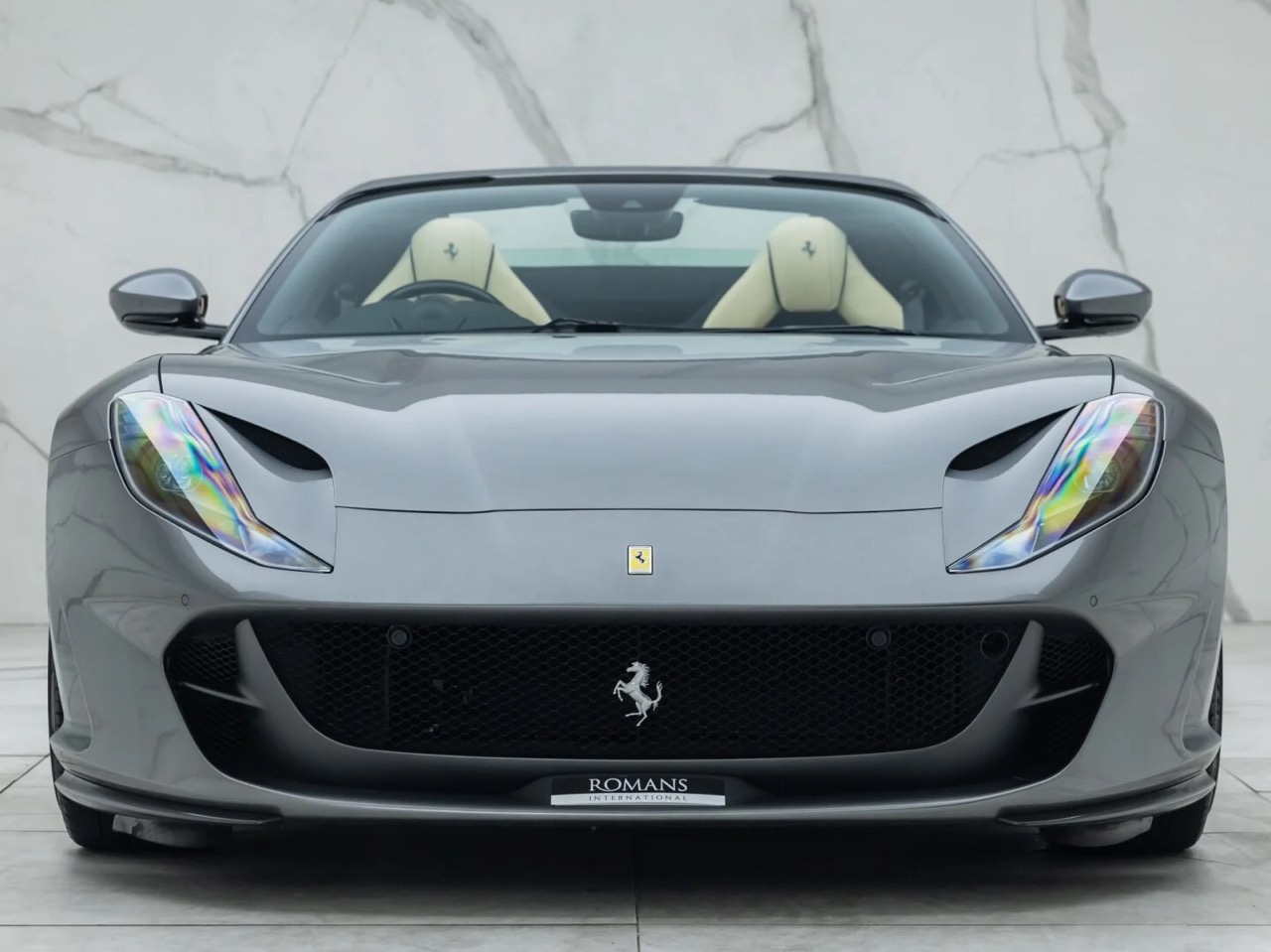 2020 Ferrari 812 GTS, 12/16