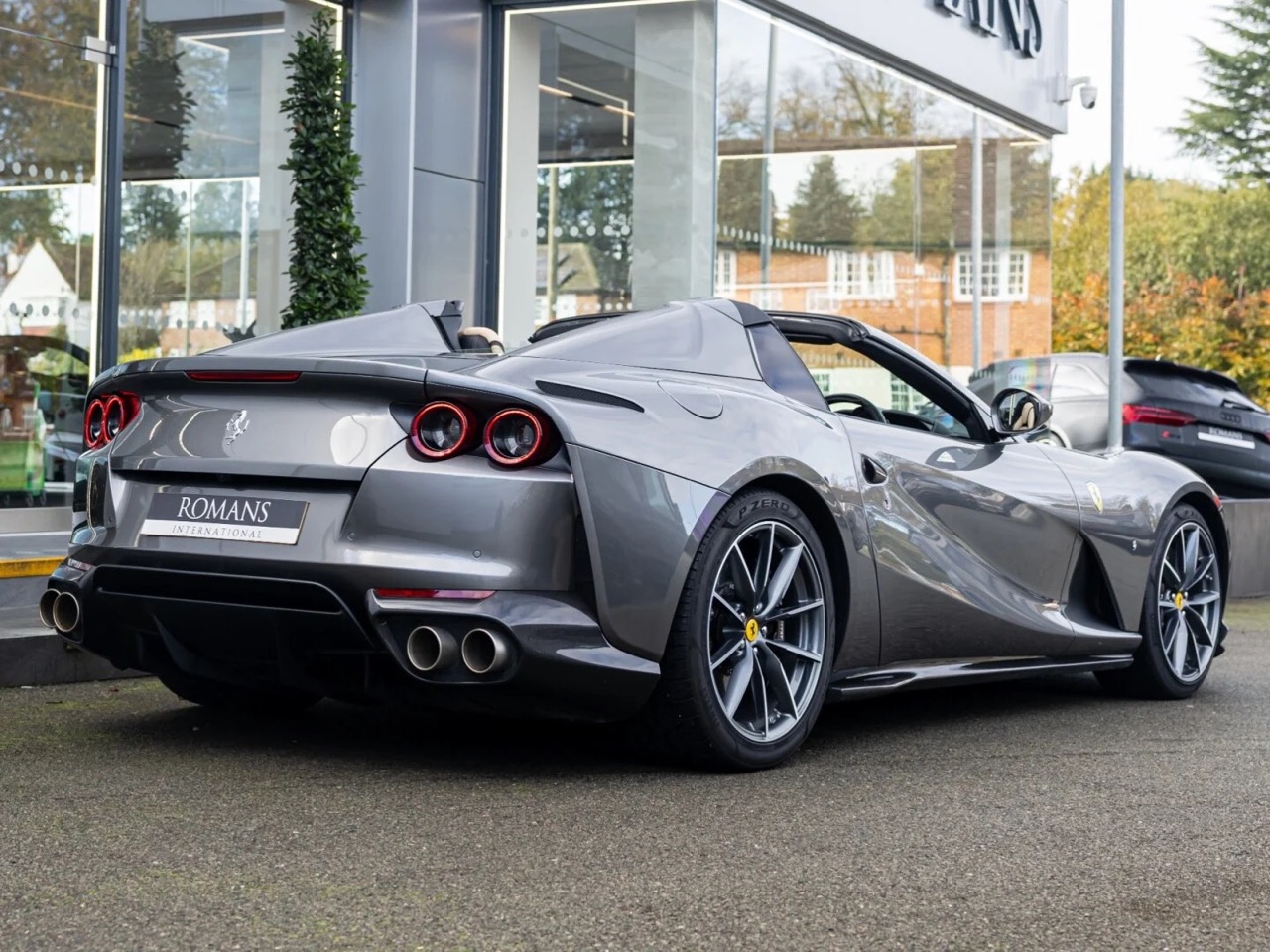2020 Ferrari 812 GTS, 16/16