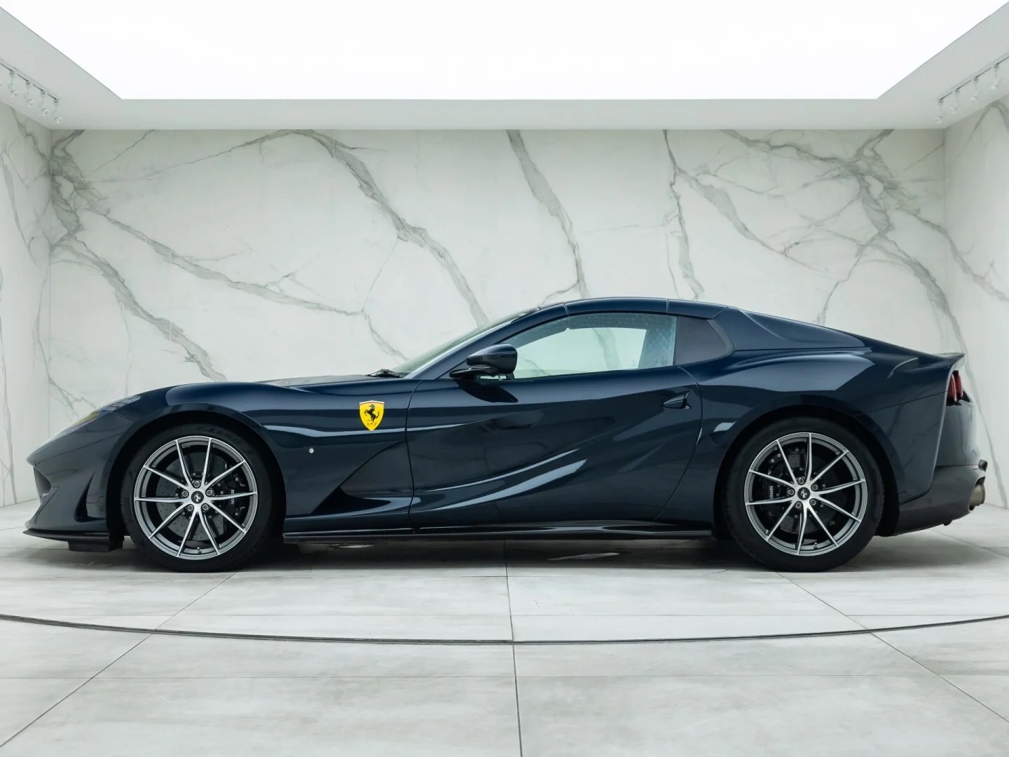 2021 Ferrari 812 GTS, 2/15