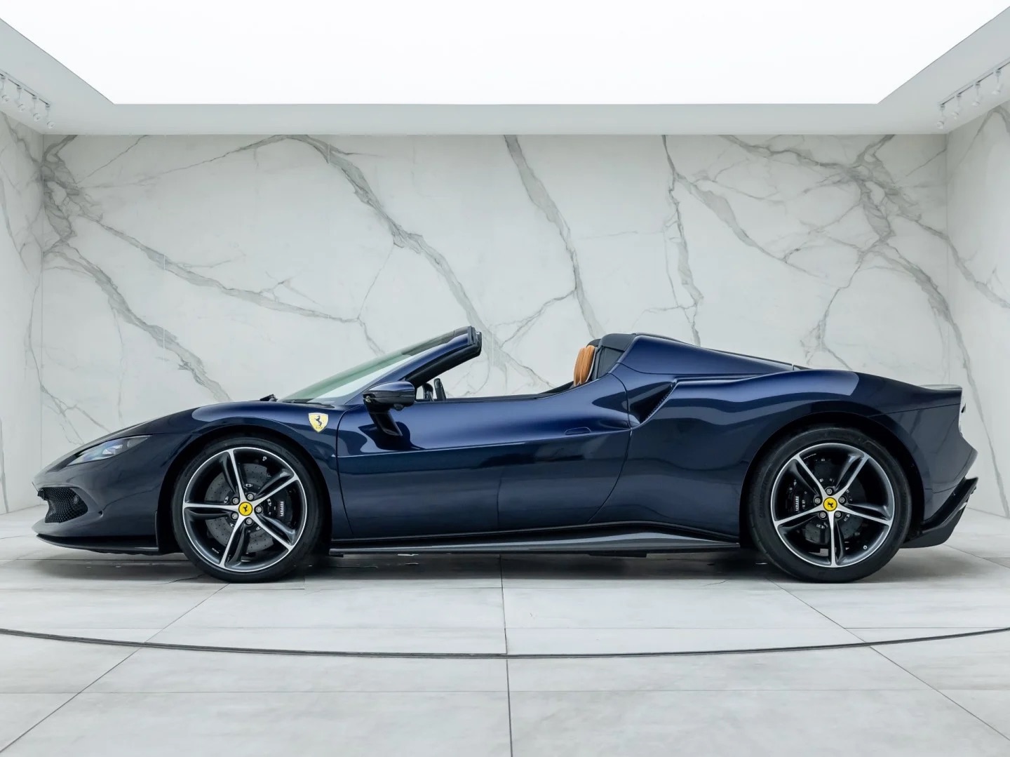 2023 Ferrari 296 GTS, 3/18