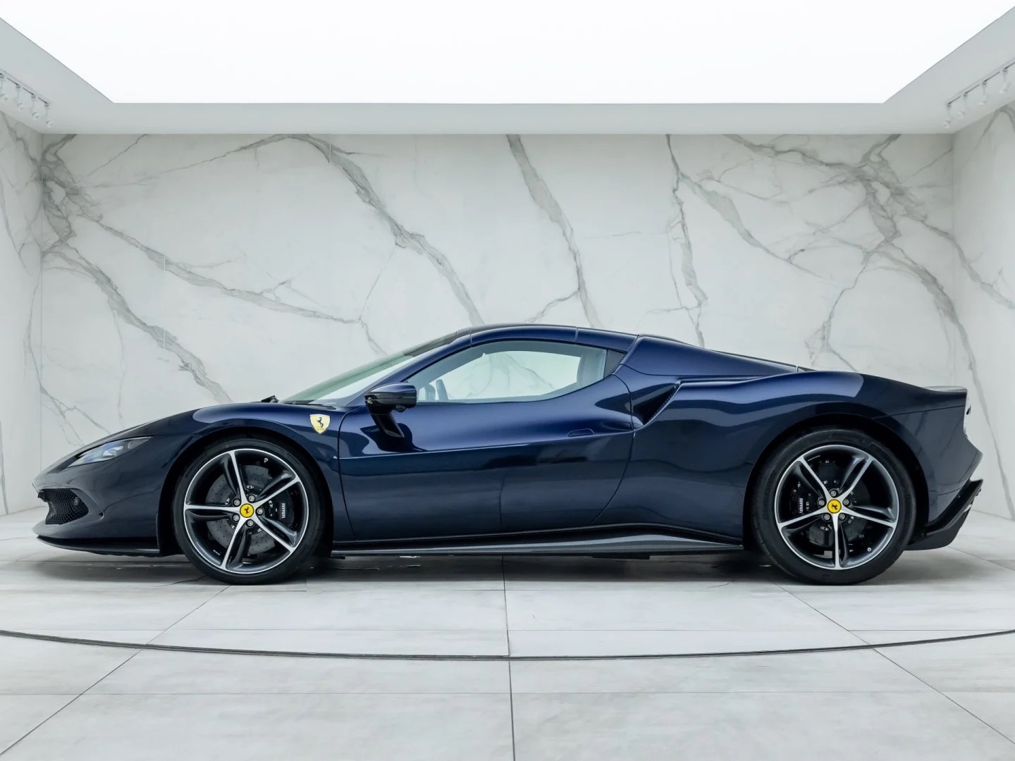 2023 Ferrari 296 GTS, 16/18