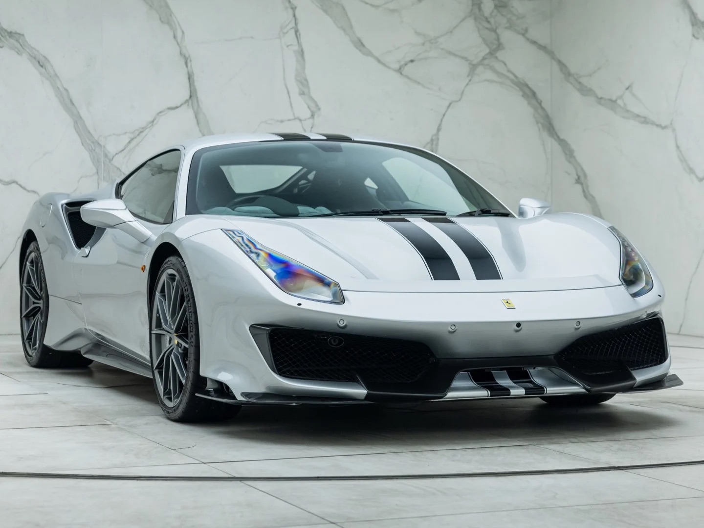 2019 Ferrari 488 Pista, 2/18