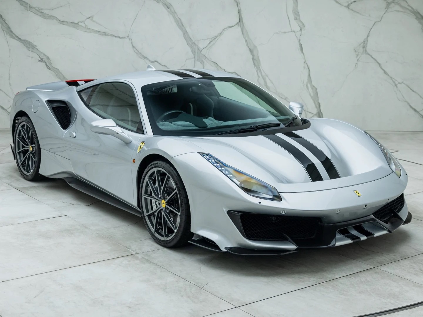 2019 Ferrari 488 Pista, 4/18