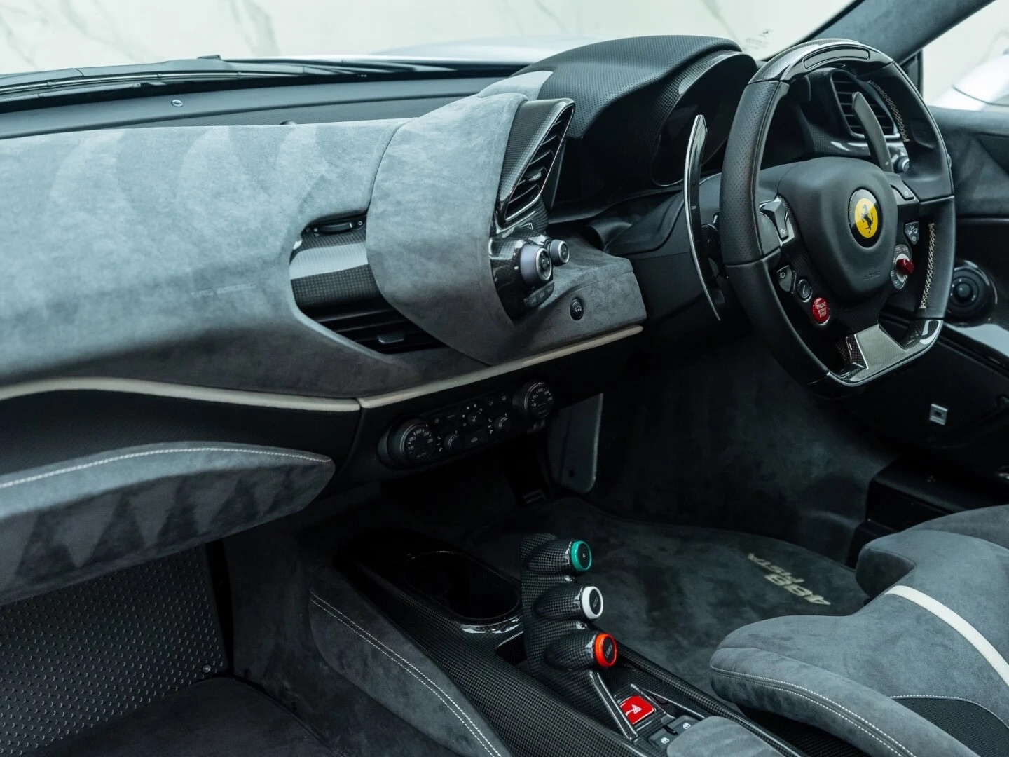2019 Ferrari 488 Pista, 8/18