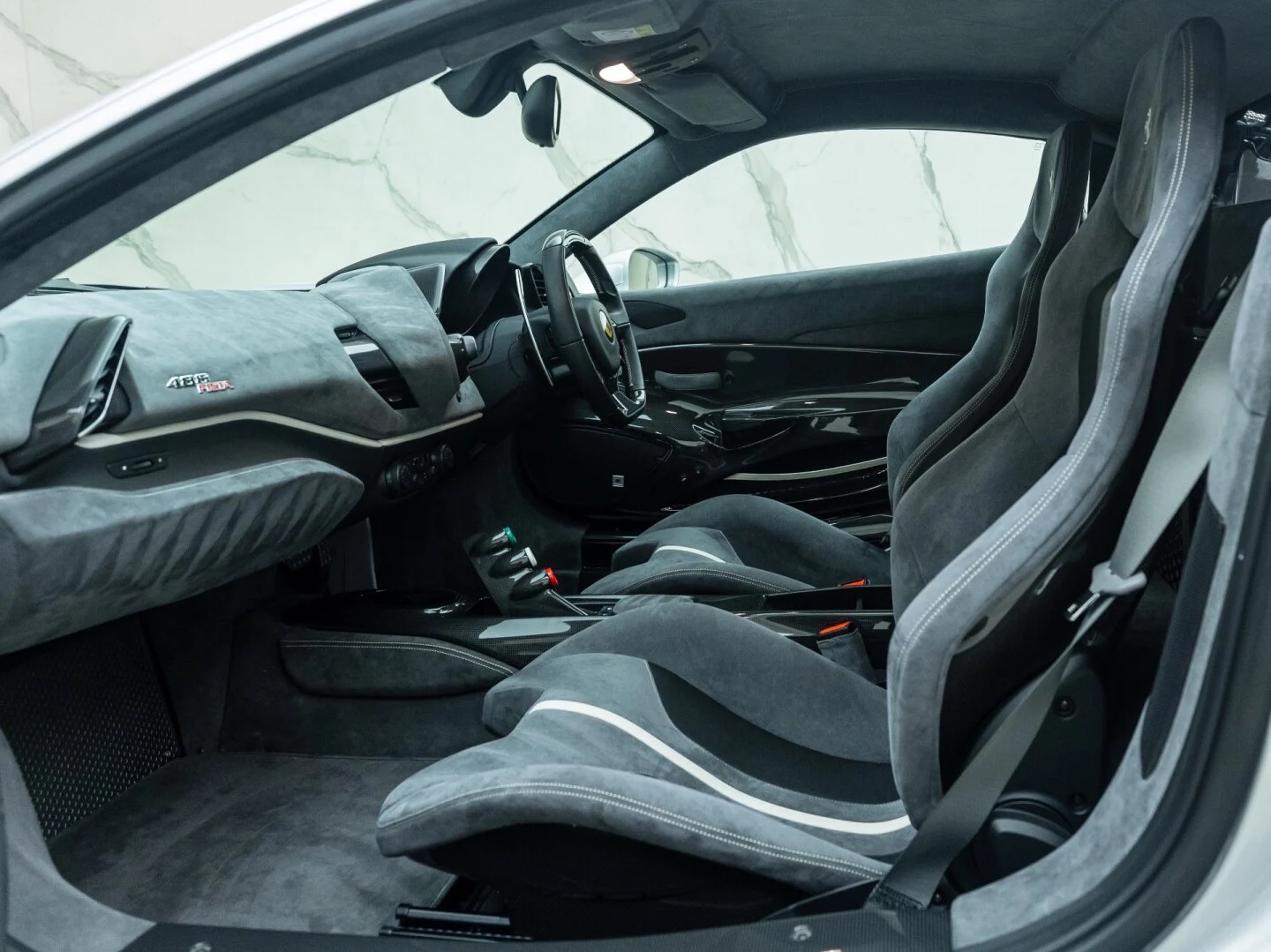 2019 Ferrari 488 Pista, 9/18