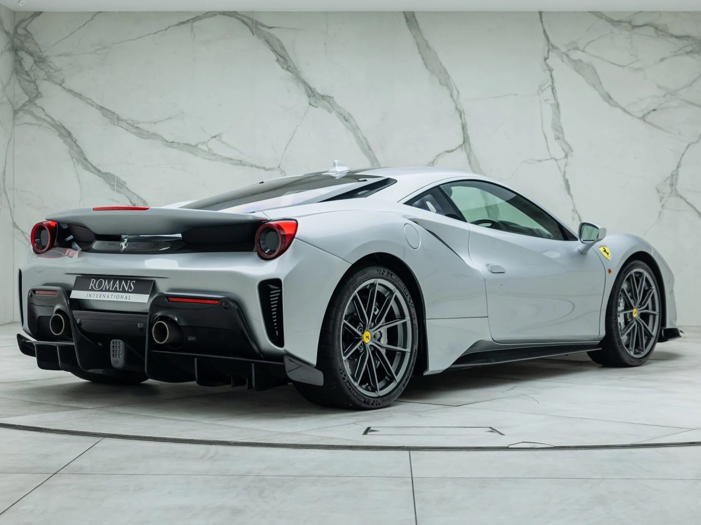 2019 Ferrari 488 Pista, 15/18