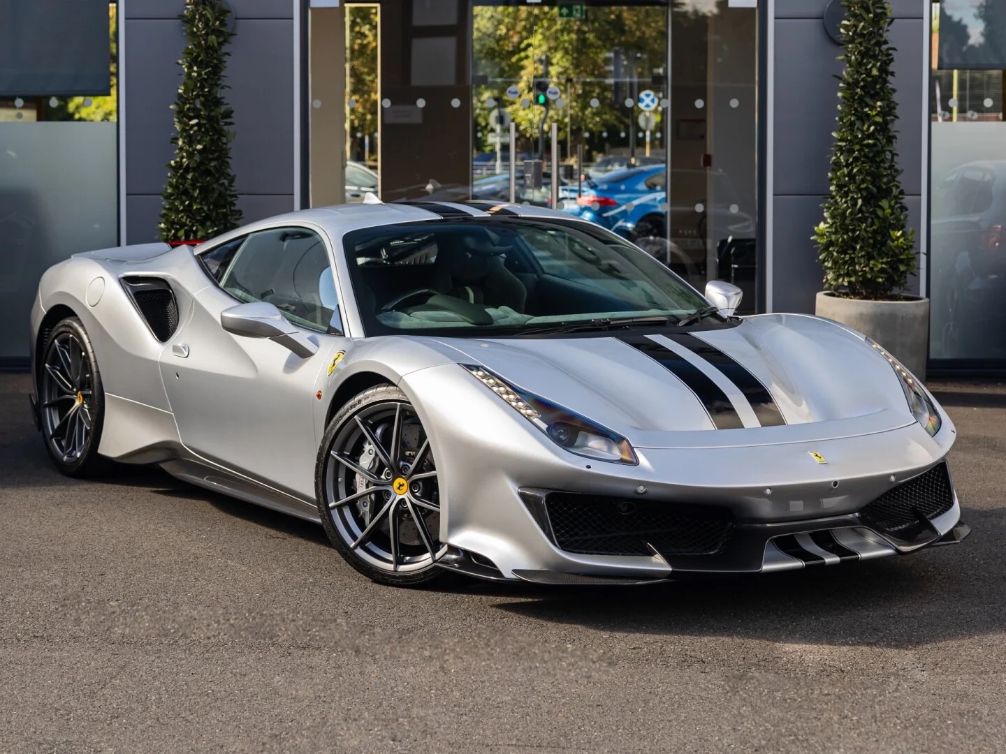 2019 Ferrari 488 Pista, 17/18