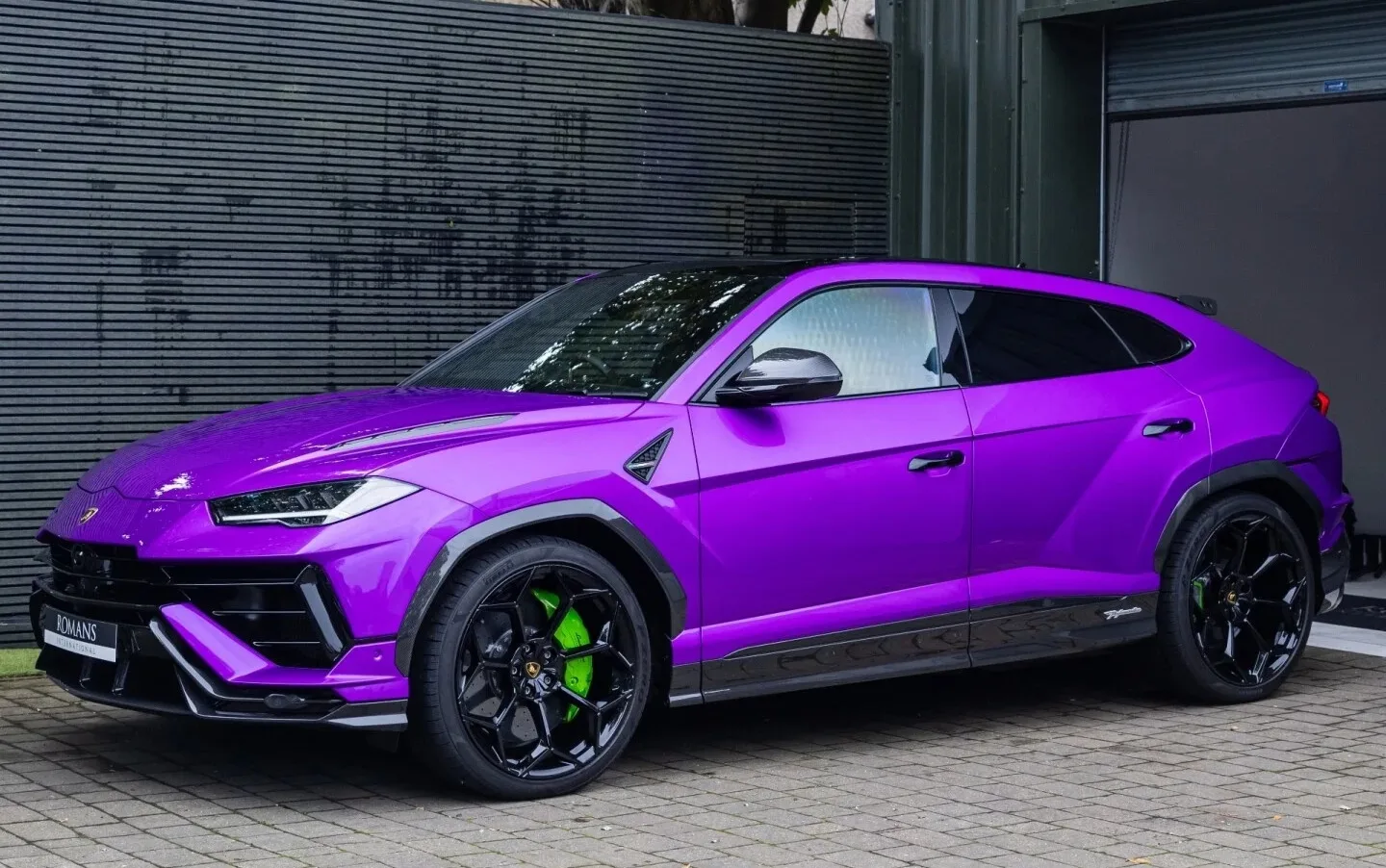 2024 Lamborghini Urus Performante