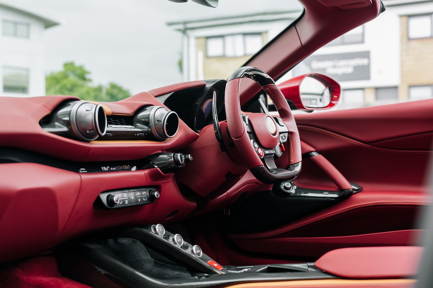 2023 Ferrari 812 GTS, 19/20