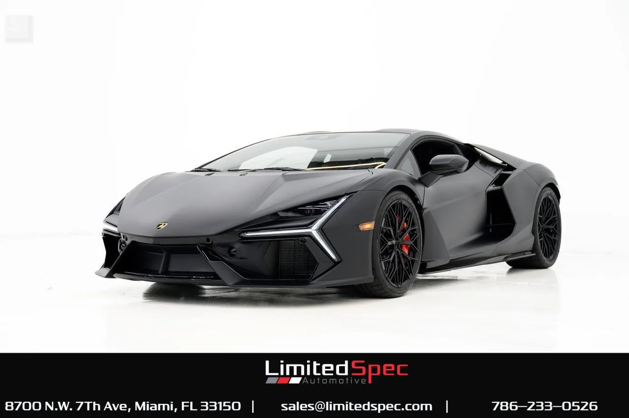 2024 Lamborghini Revuelto