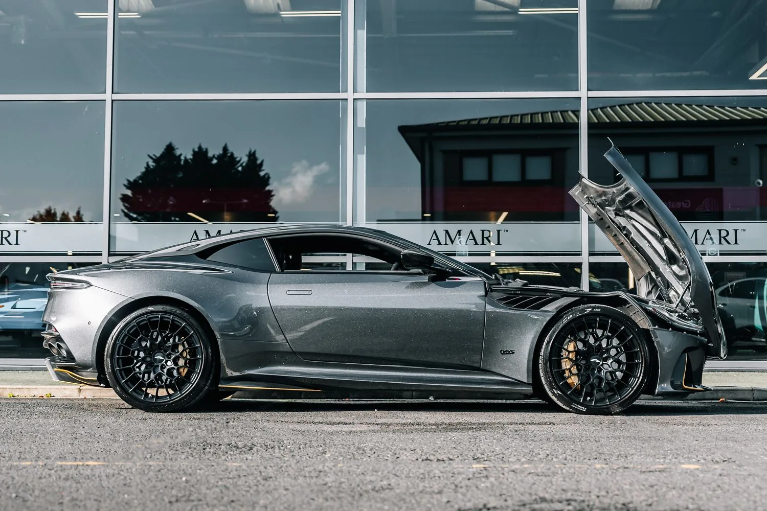 2023 Aston Martin DBS Superleggera 770 Ultimate for sale, exterior