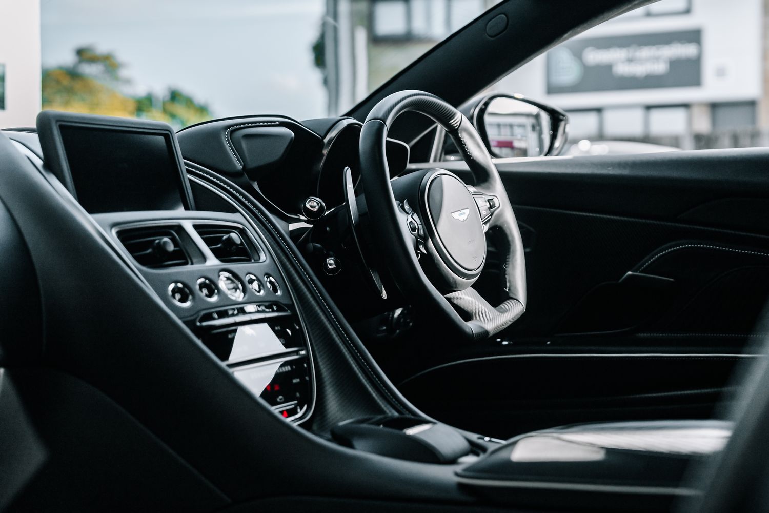 2023 Aston Martin DBS Superleggera 770 Ultimate, 18/20