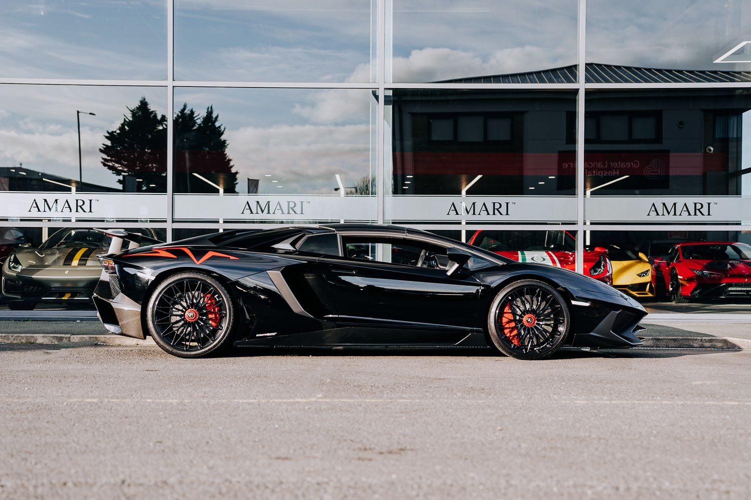 2016 Lamborghini Aventador SV Roadster, 28/43