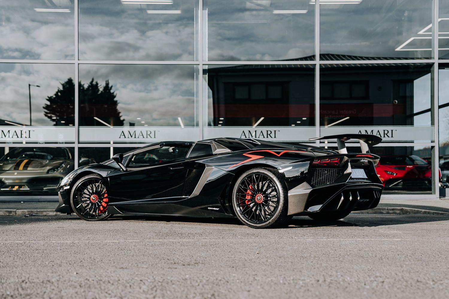 2016 Lamborghini Aventador SV Roadster, 33/43