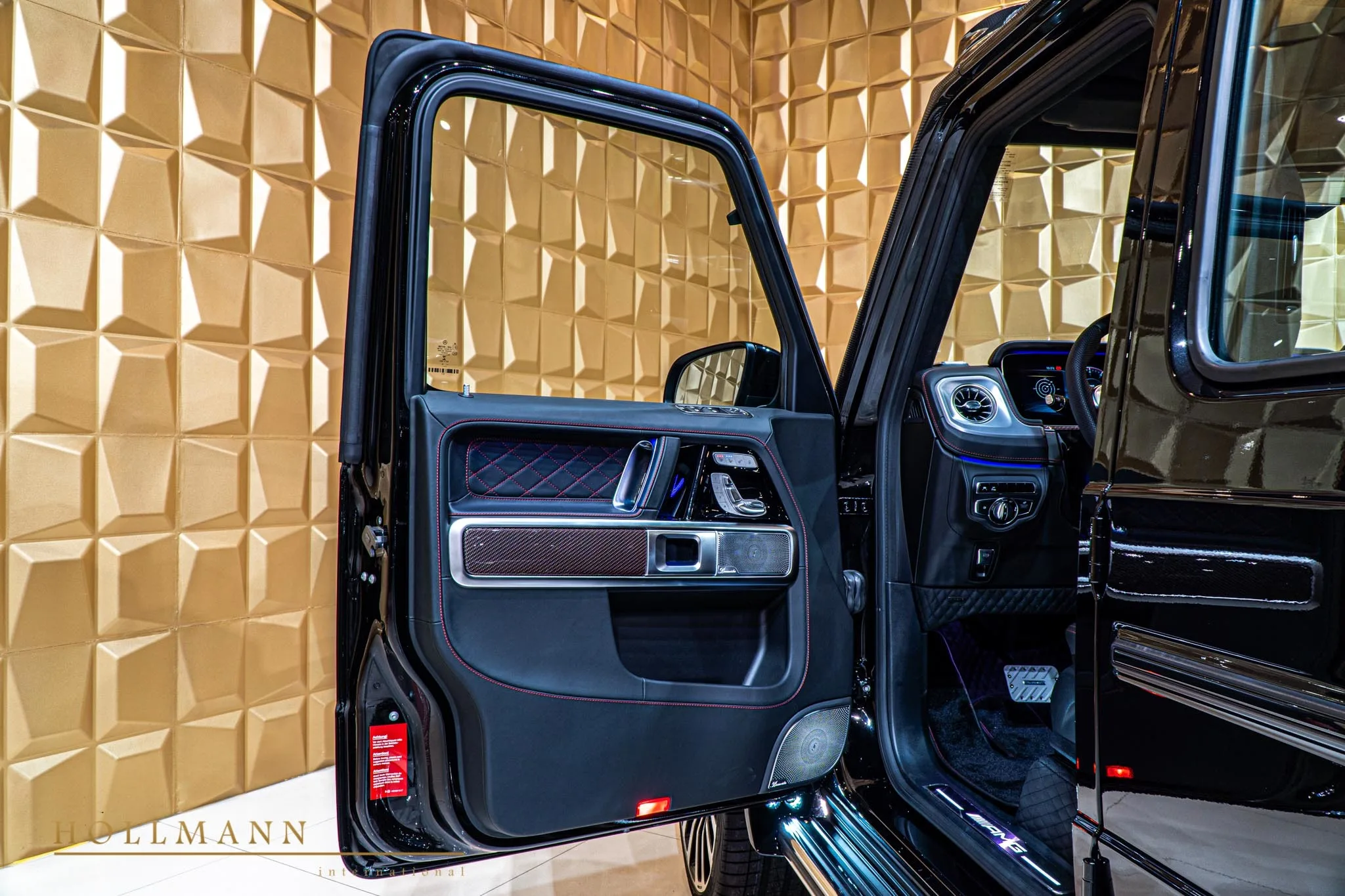 2019 Mansory G-Class interior, door panel, Designo Leather Black/Red