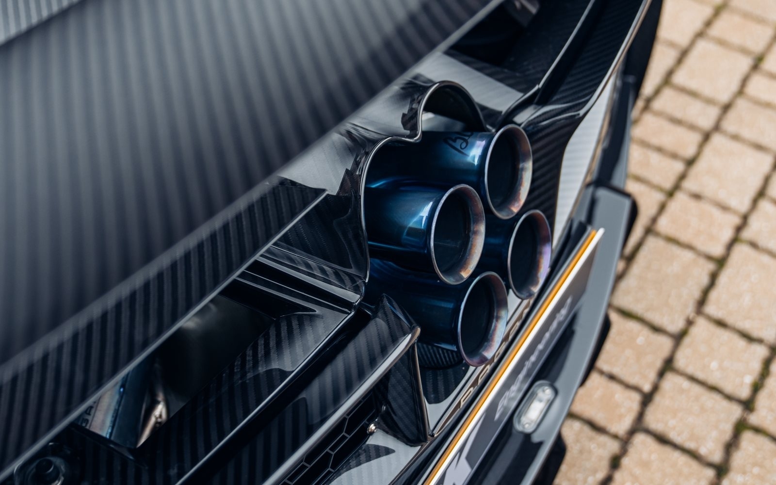 2022 Pagani Huayra Roadster BC, 16/20