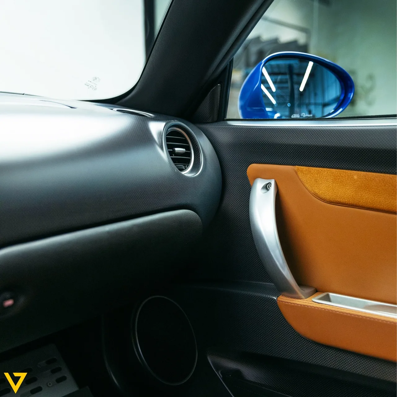 2009 Alfa Romeo 8C Competizione interior, door panel