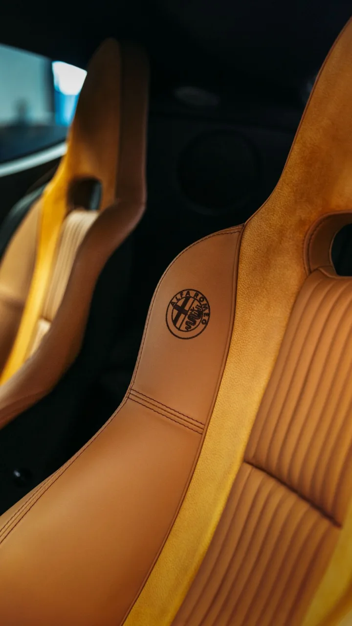 2009 Alfa Romeo 8C Competizione interior, seats