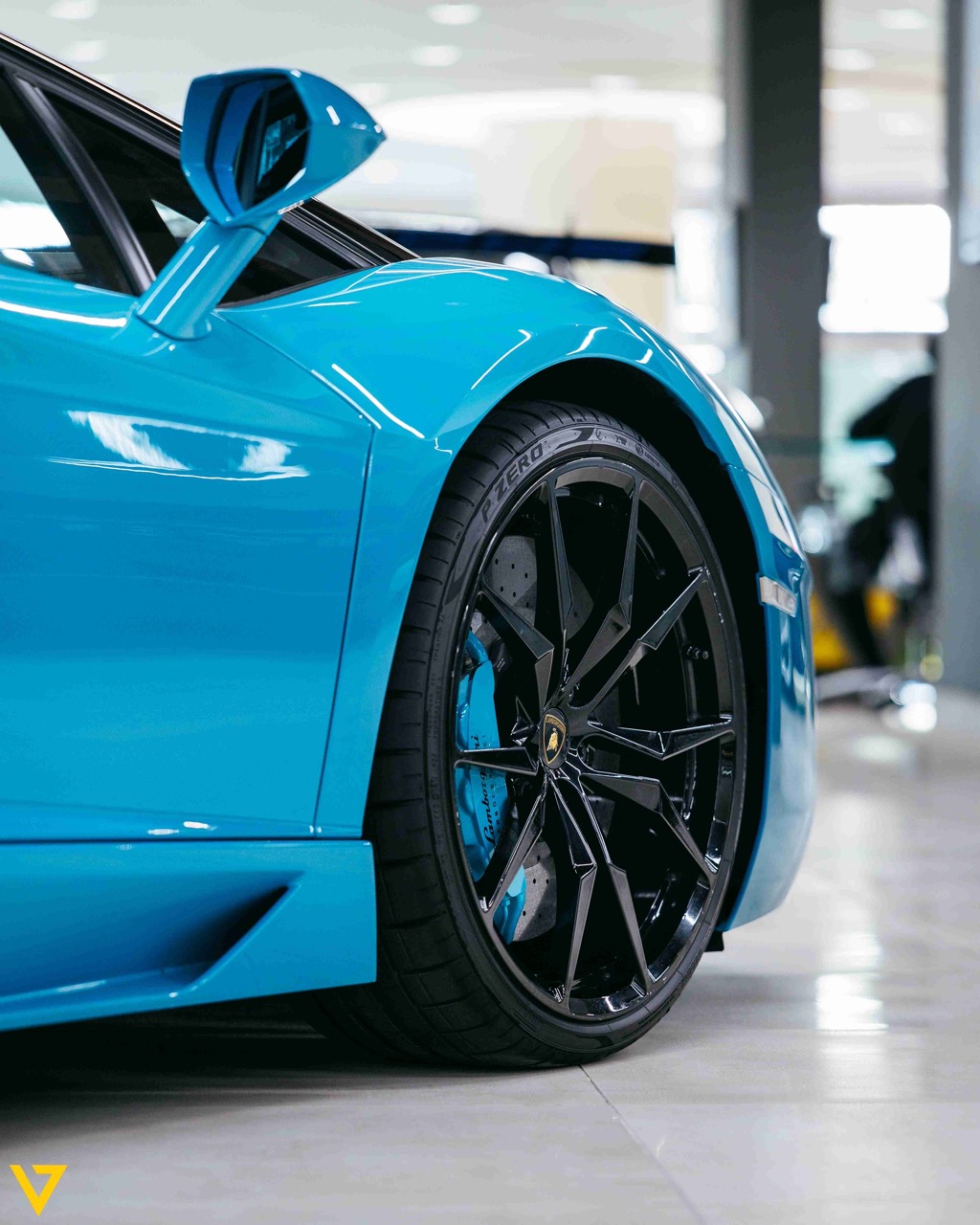 2016 Lamborghini Aventador LP 700-4 Roadster, 6/11