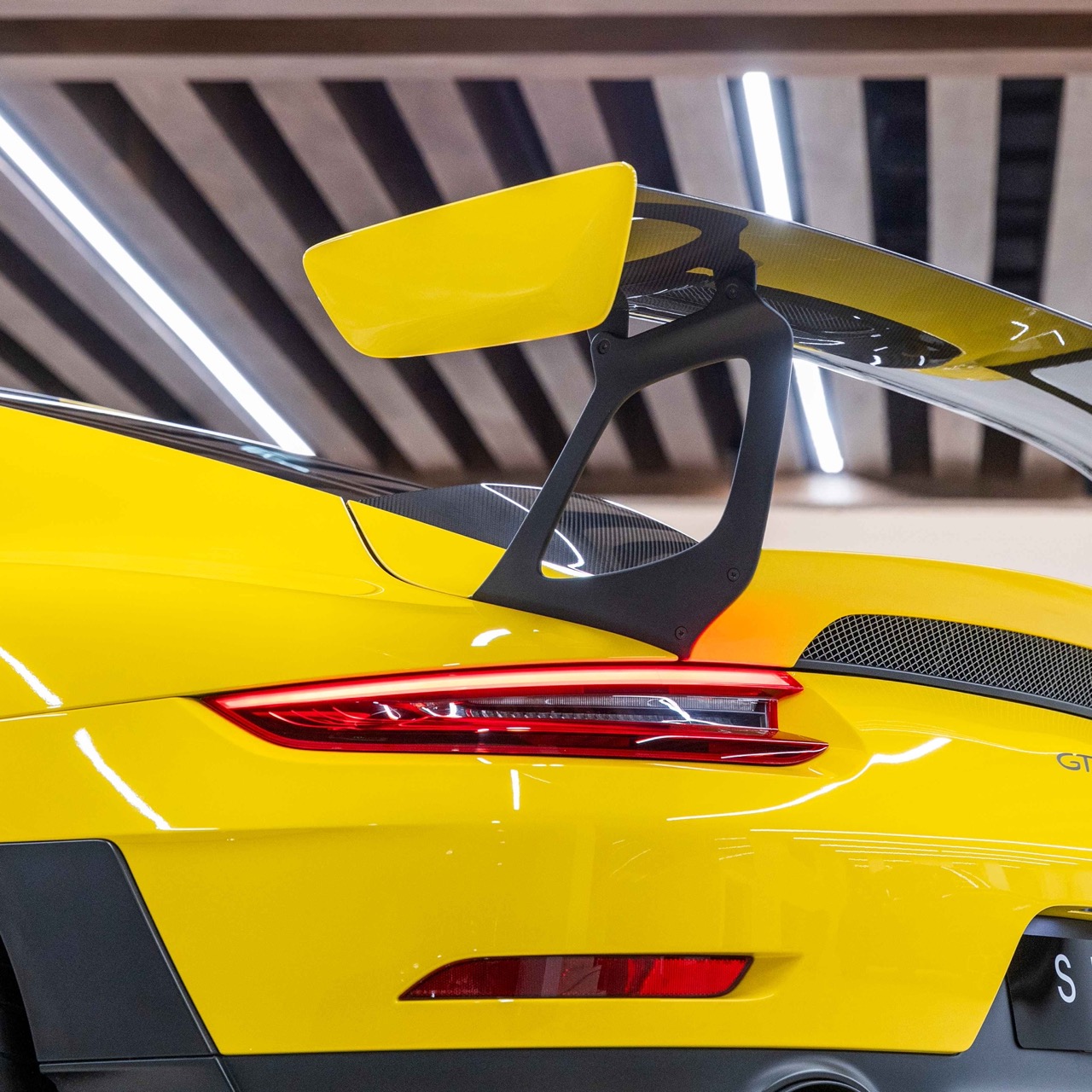 2018 Porsche 911 GT2 RS, 7/29