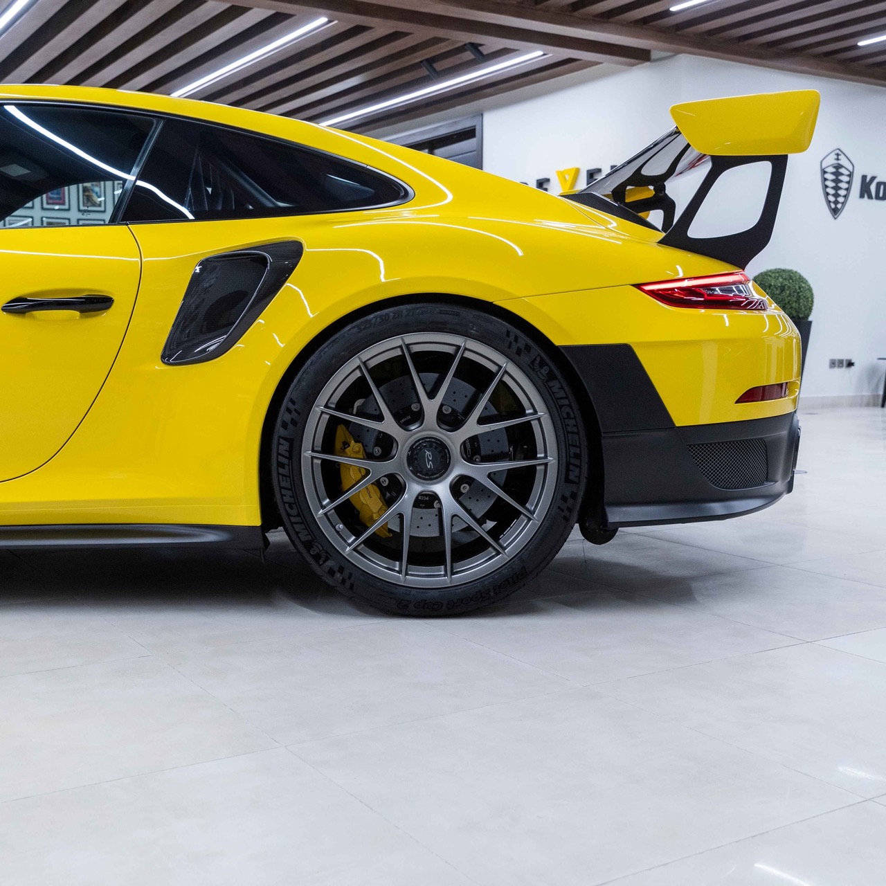 2018 Porsche 911 GT2 RS, 14/29