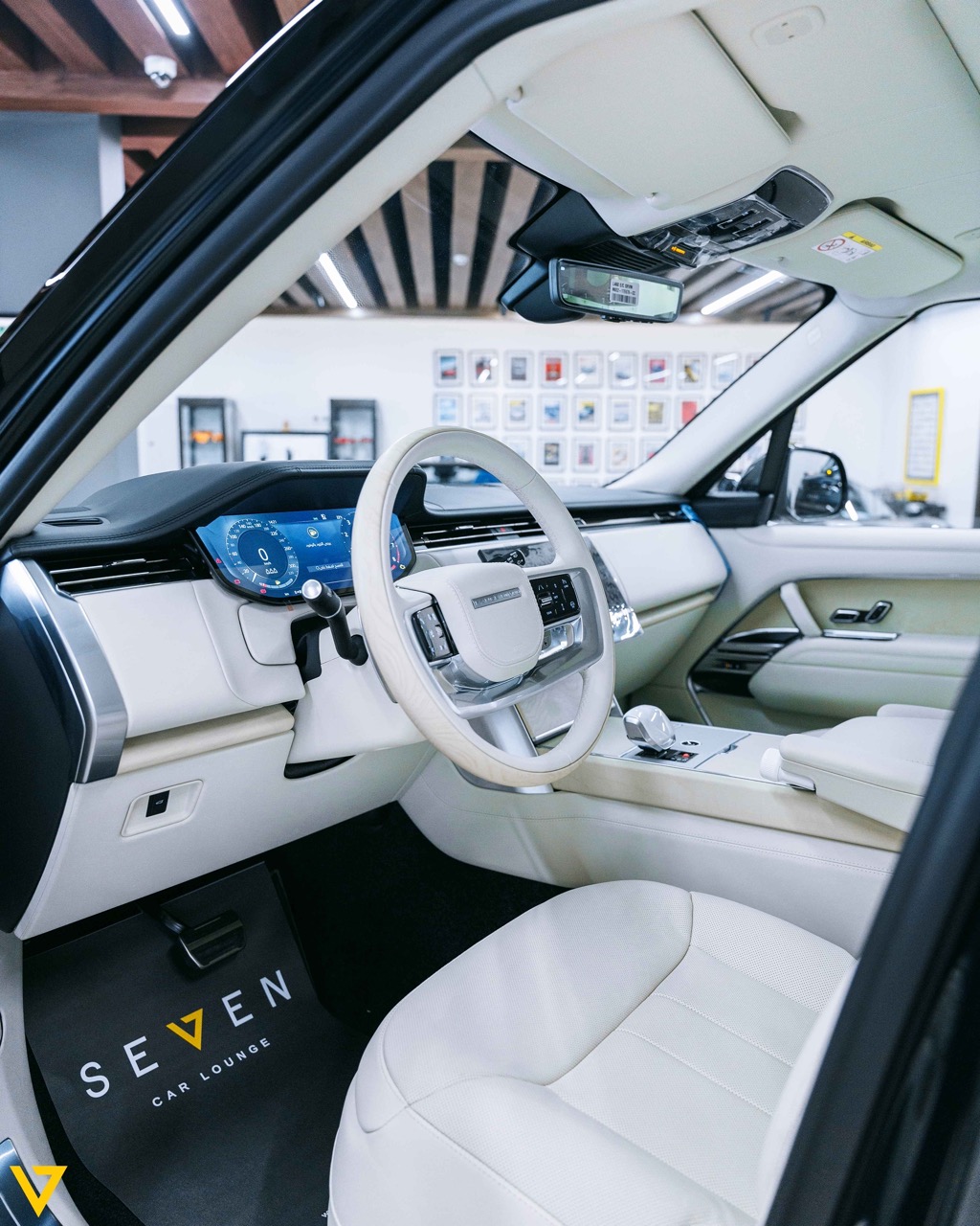 2024 Range Rover Vogue SV, 3/11