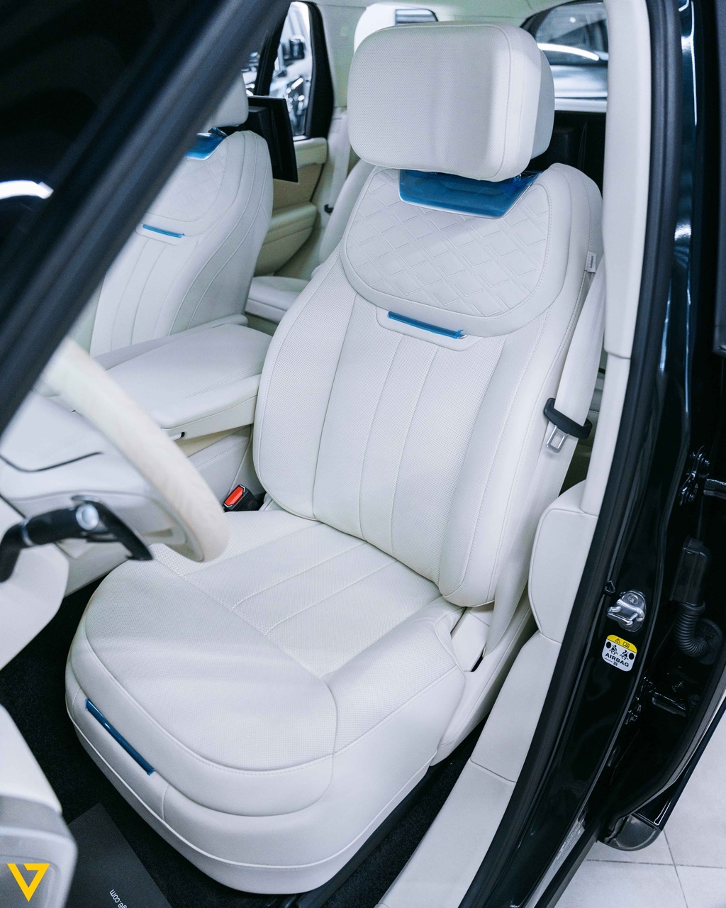 2024 Range Rover Vogue SV, 4/11