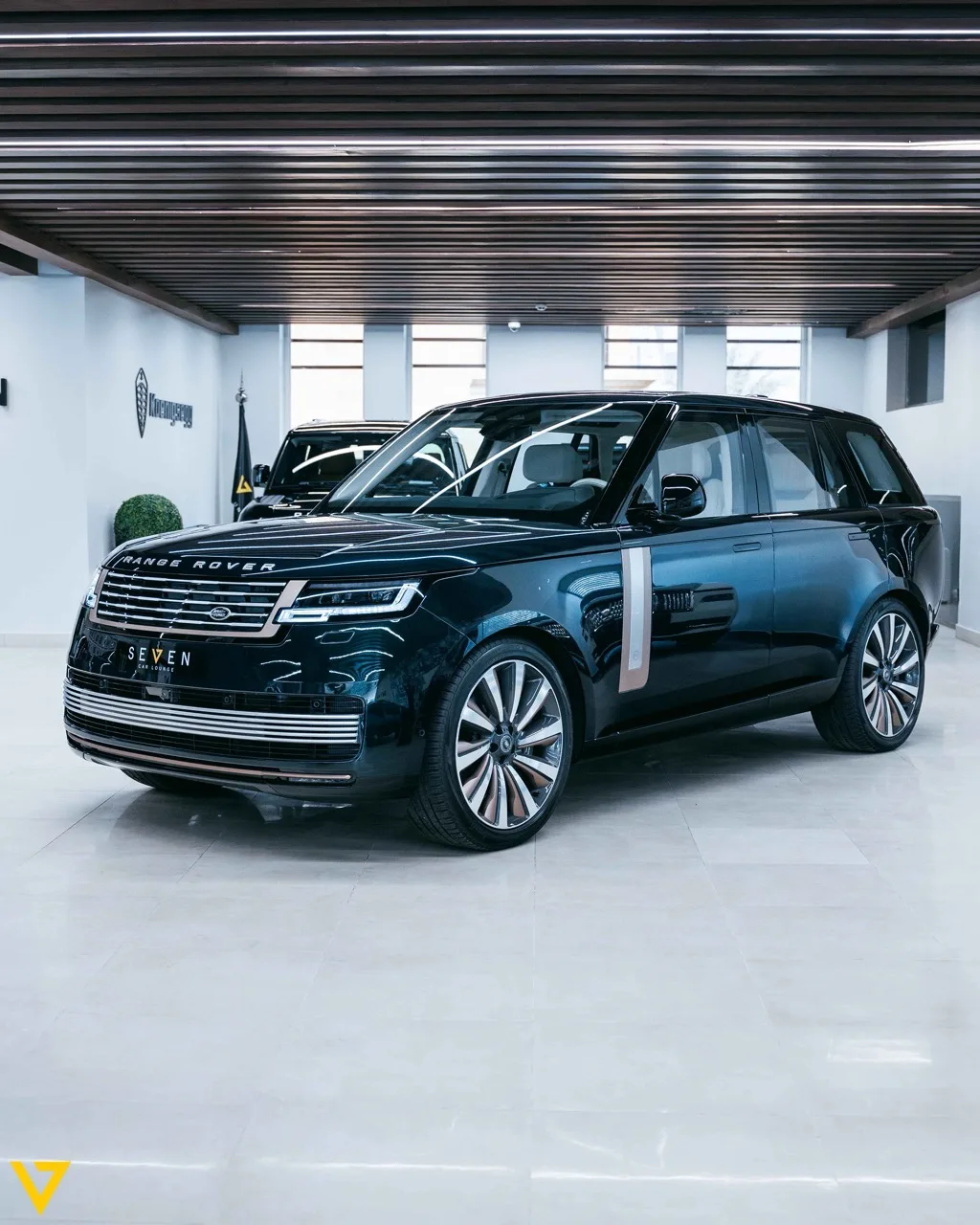 2024 Range Rover Vogue SV for sale, exterior, Green