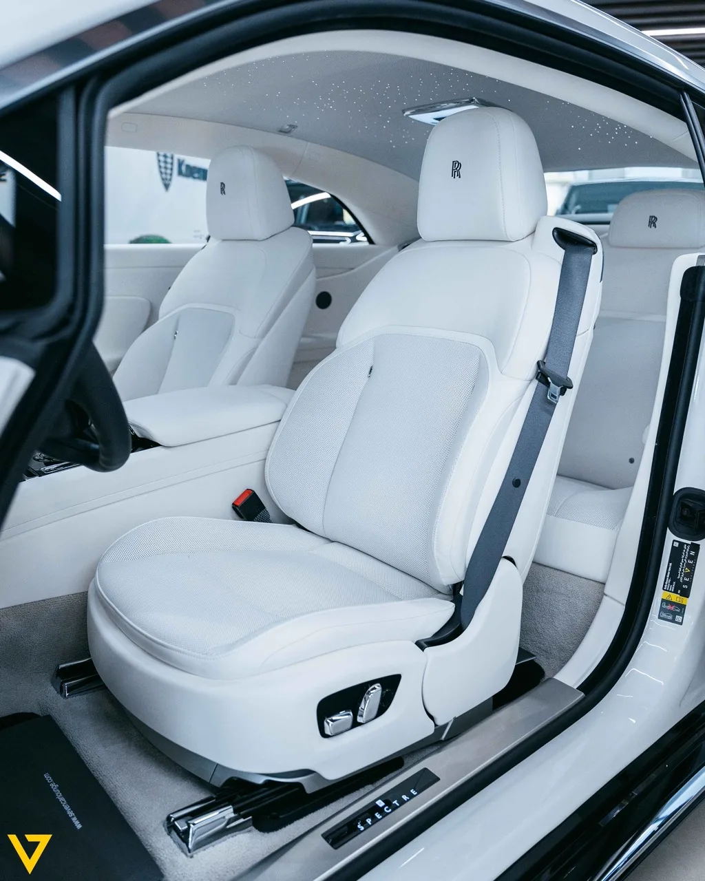 2024 Rolls-Royce Spectre interior, seats