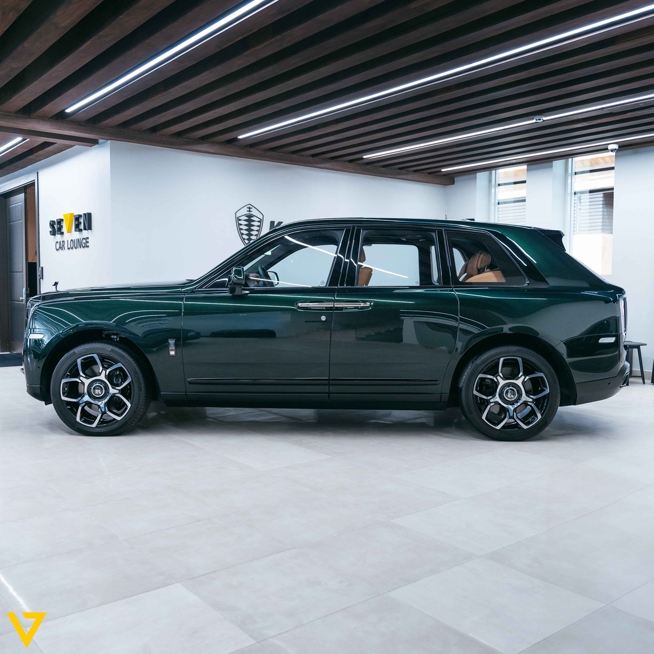 2022 Rolls-Royce Cullinan Black Badge, 3/11