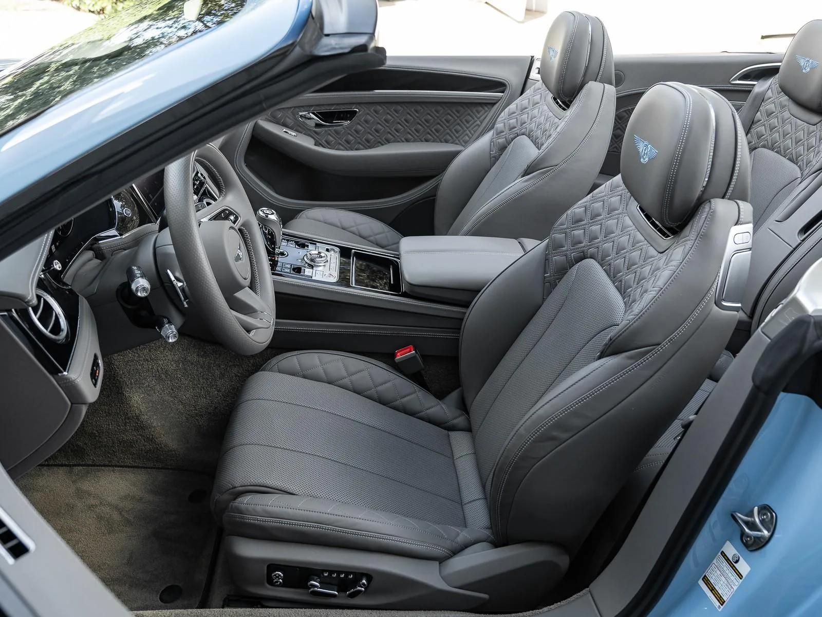 2022 Bentley Continental GT V8 interior, seats