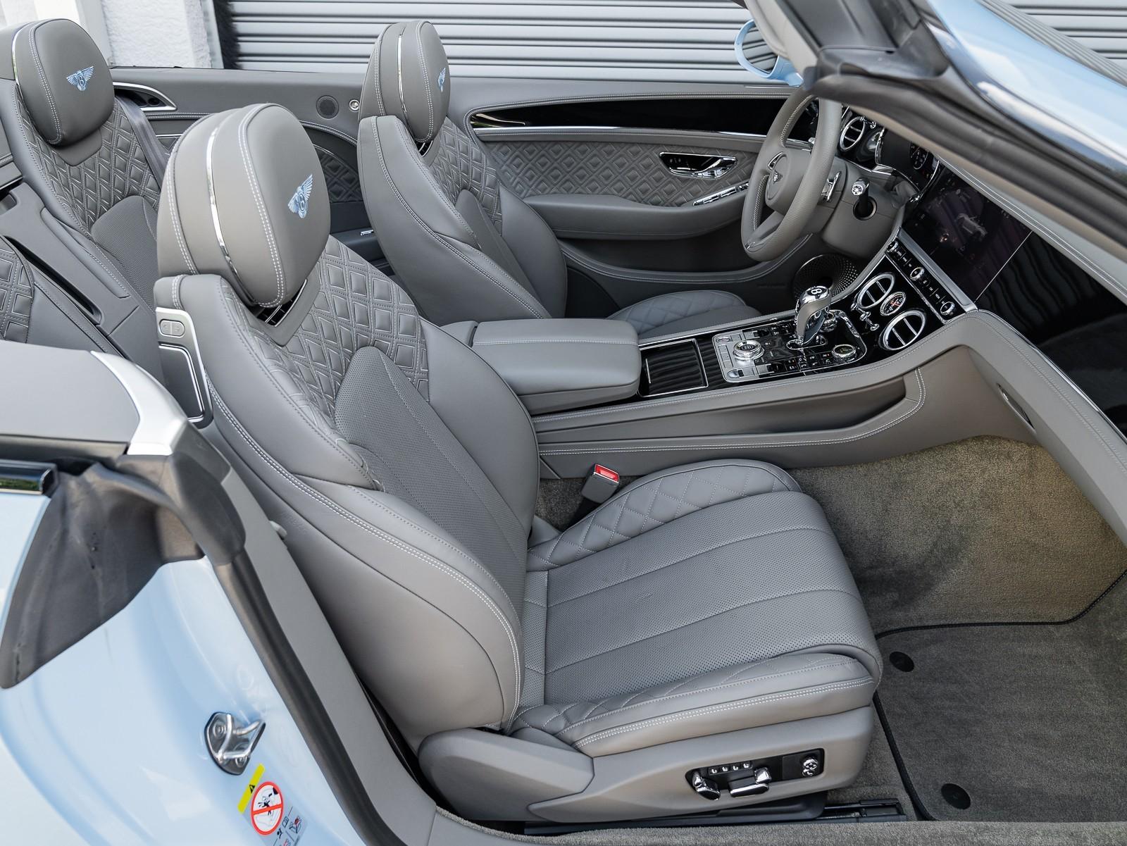 2022 Bentley Continental GT V8, 15/19