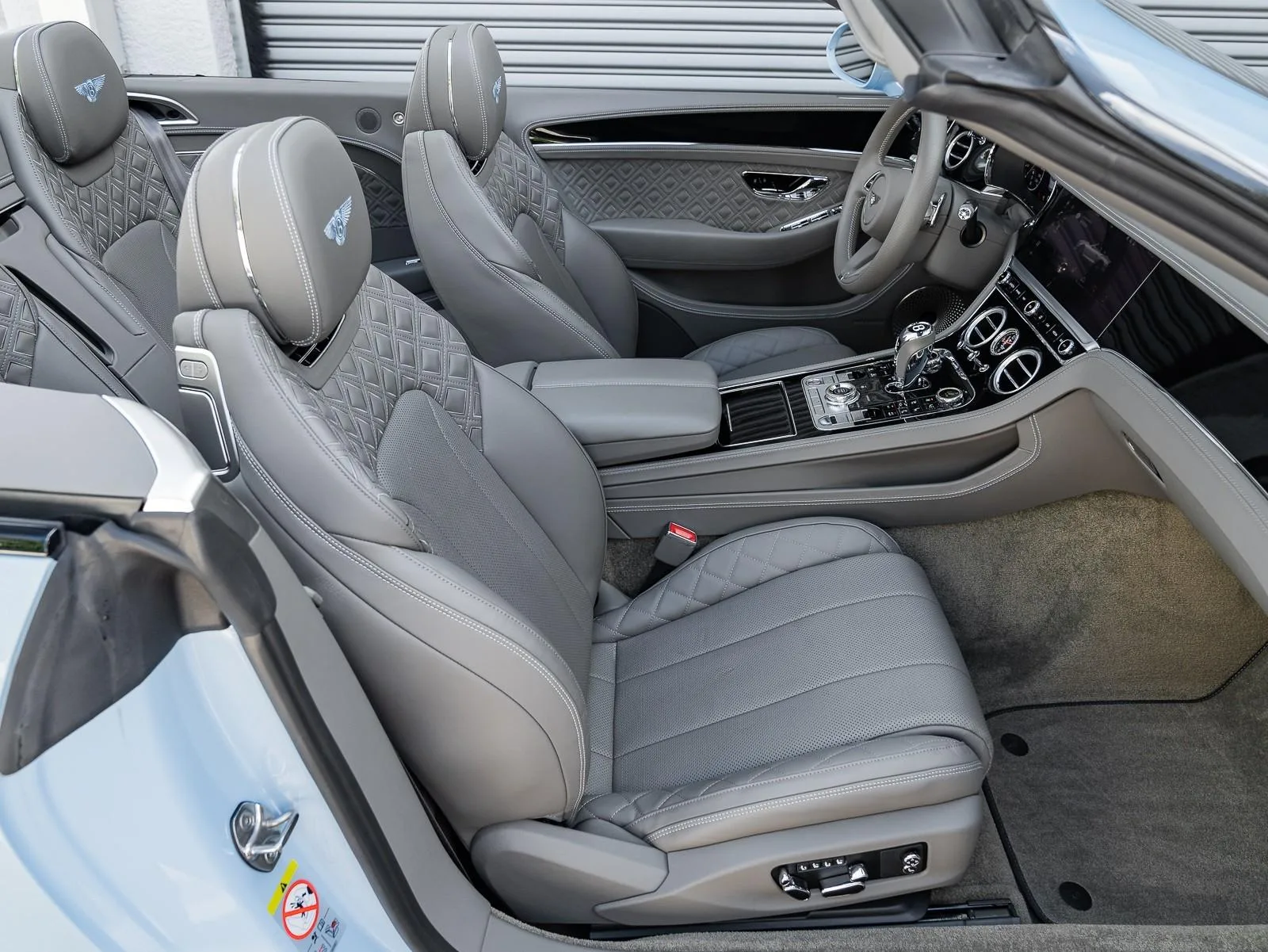 2022 Bentley Continental GT V8 interior, seats