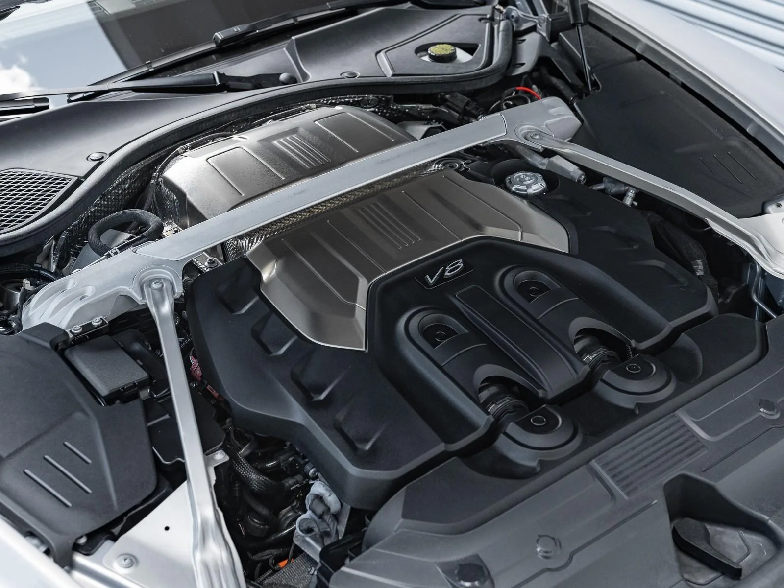 2022 Bentley Continental GT V8 engine